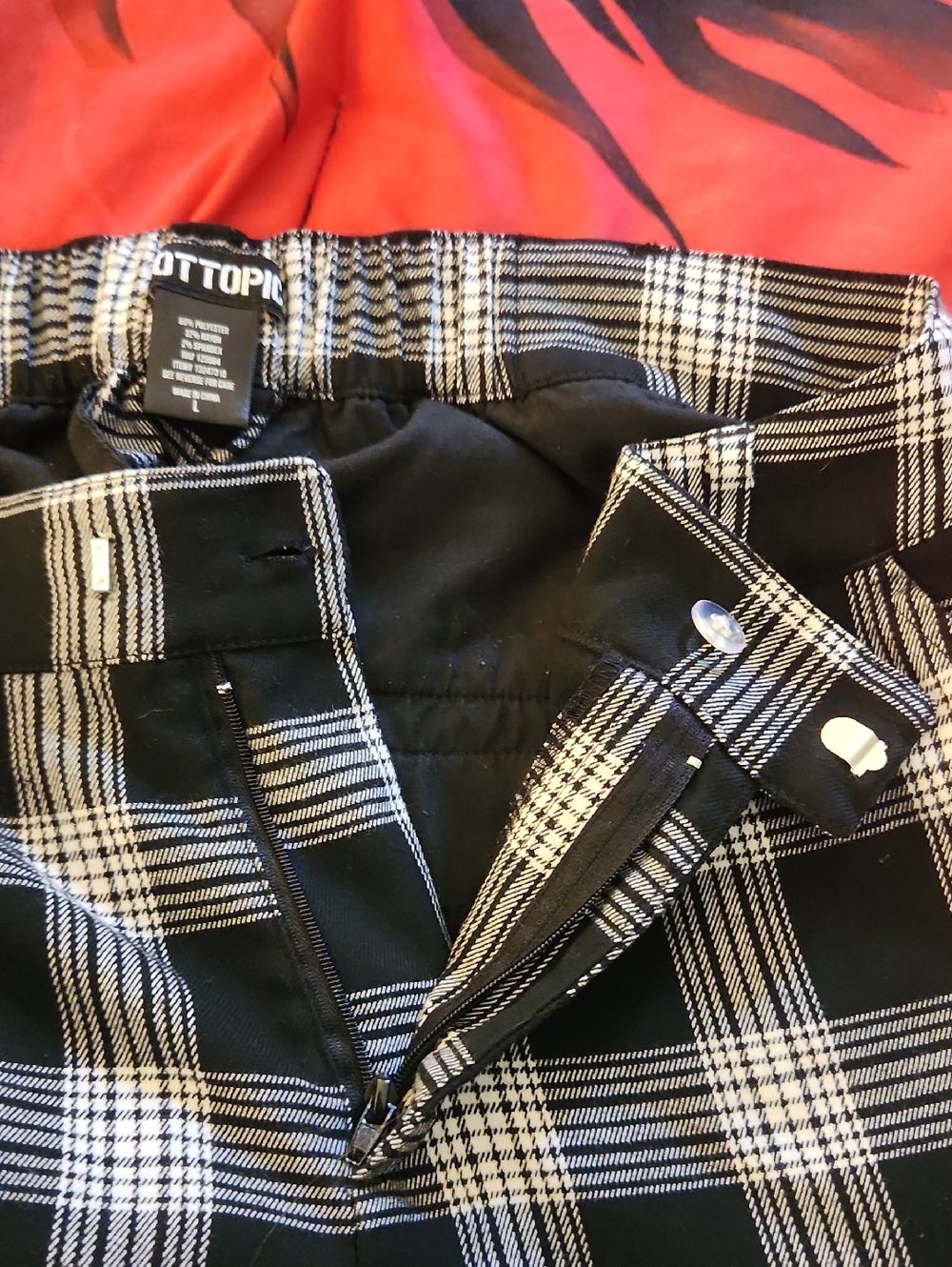 Black & White Plaid Pants - Picture 4 of 4